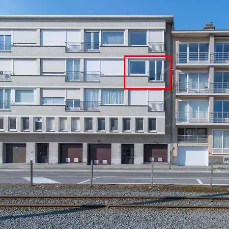 Apartment Pretty With Balcony